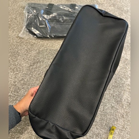 DSW 2 large travel luggage tote,duffle, gym, dance bags grey brand NEW - Picture 6 of 9